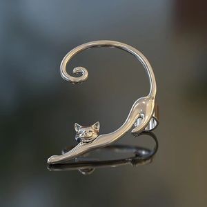 Cat wrap earring